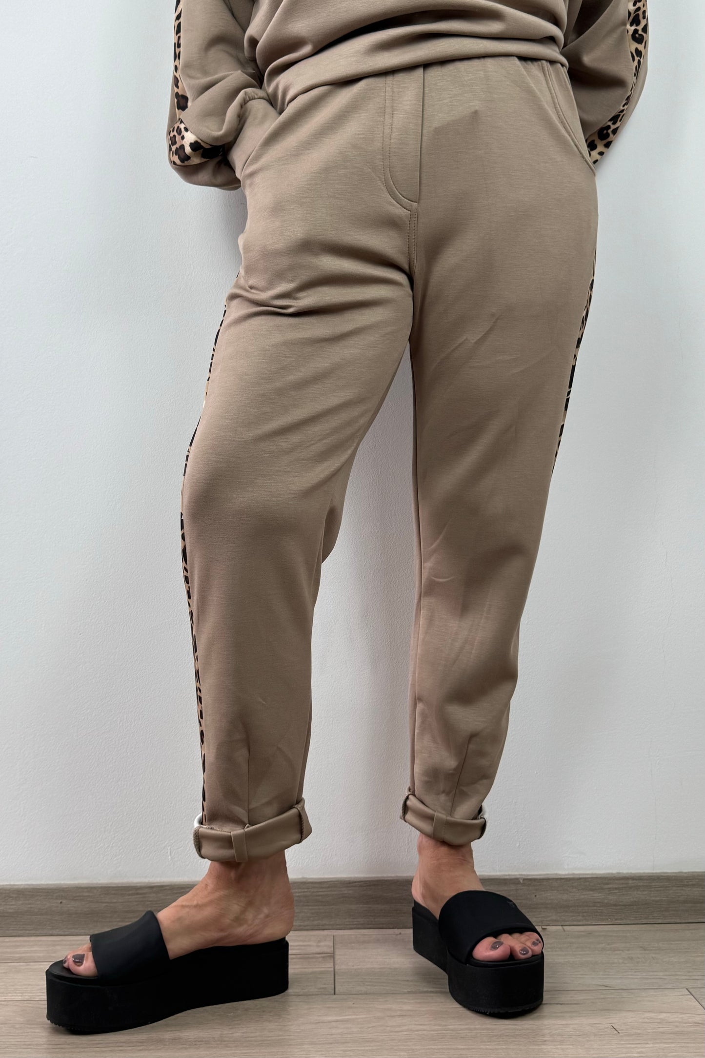 Jogpants Damen – Animal-Print Seitenstreifen & Kordelzug