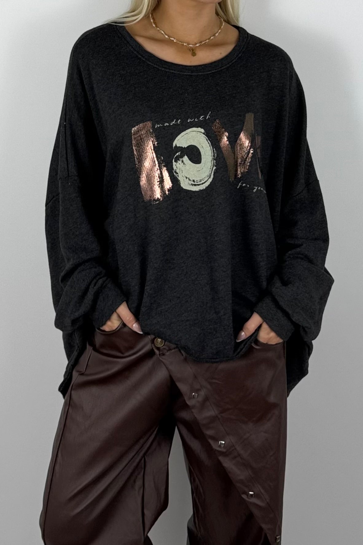 Damen Oversize Sweatshirt „LOVE“ – Schwarz