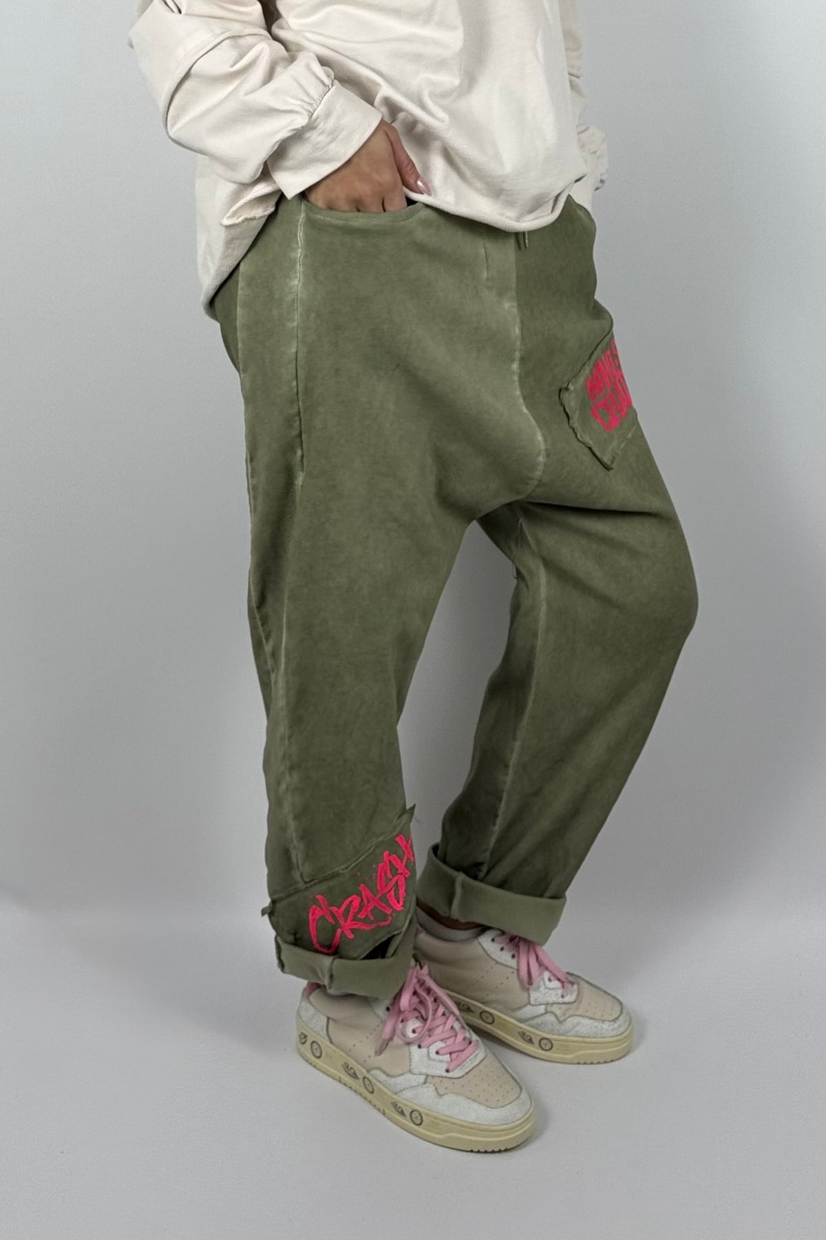 Damen Baggy-Hose mit Statement-Print-Khaki