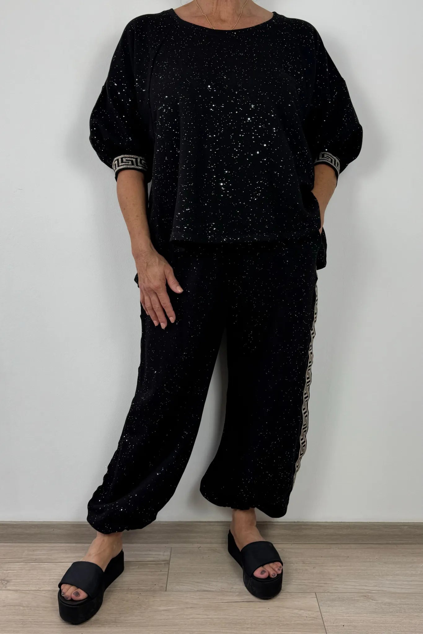 Damen Jogpants mit Glitzer – Zierstreifen & komfortabler Sitz
