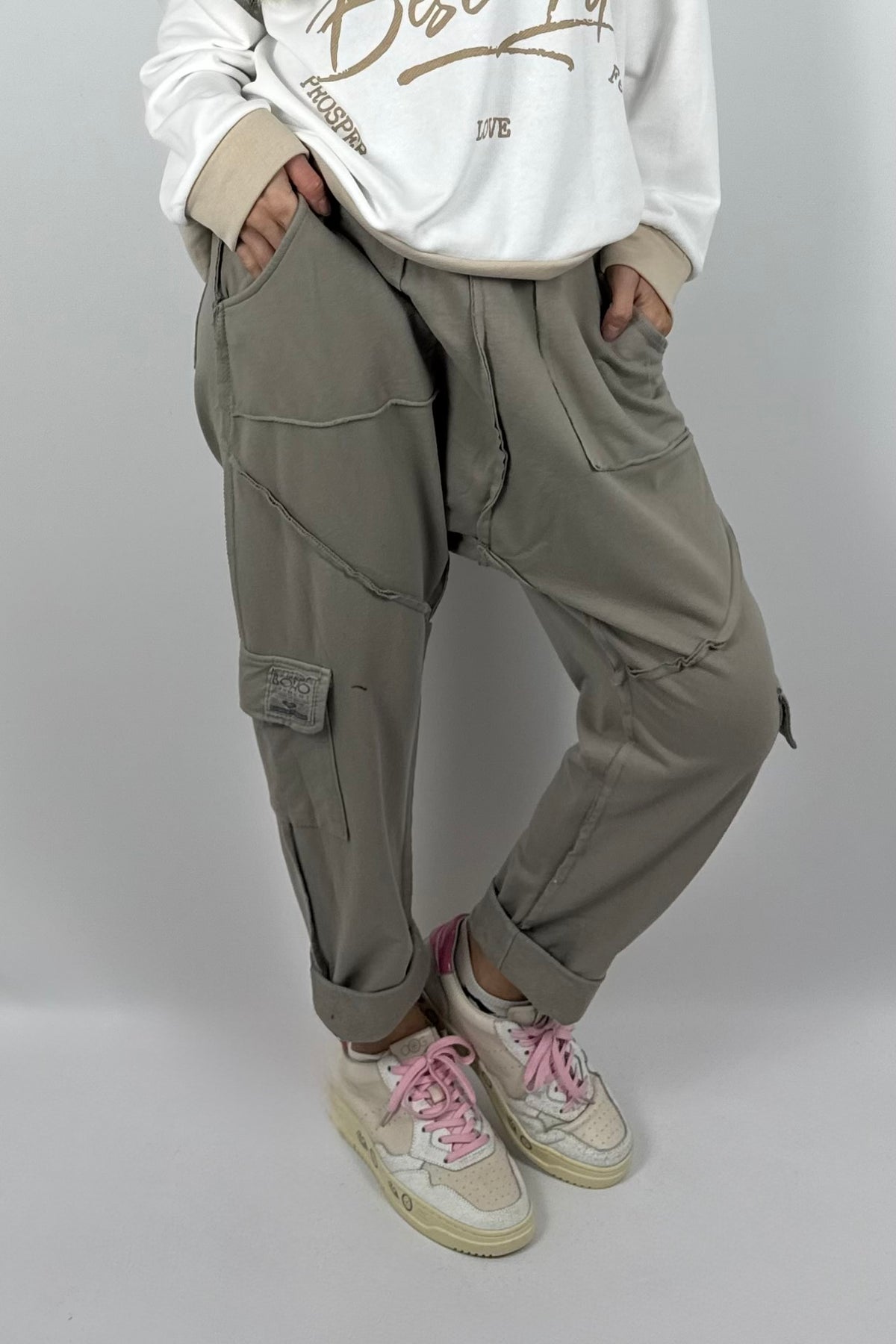 Damen-Cargohose mit tiefem Schritt und Ziernähten-Mud