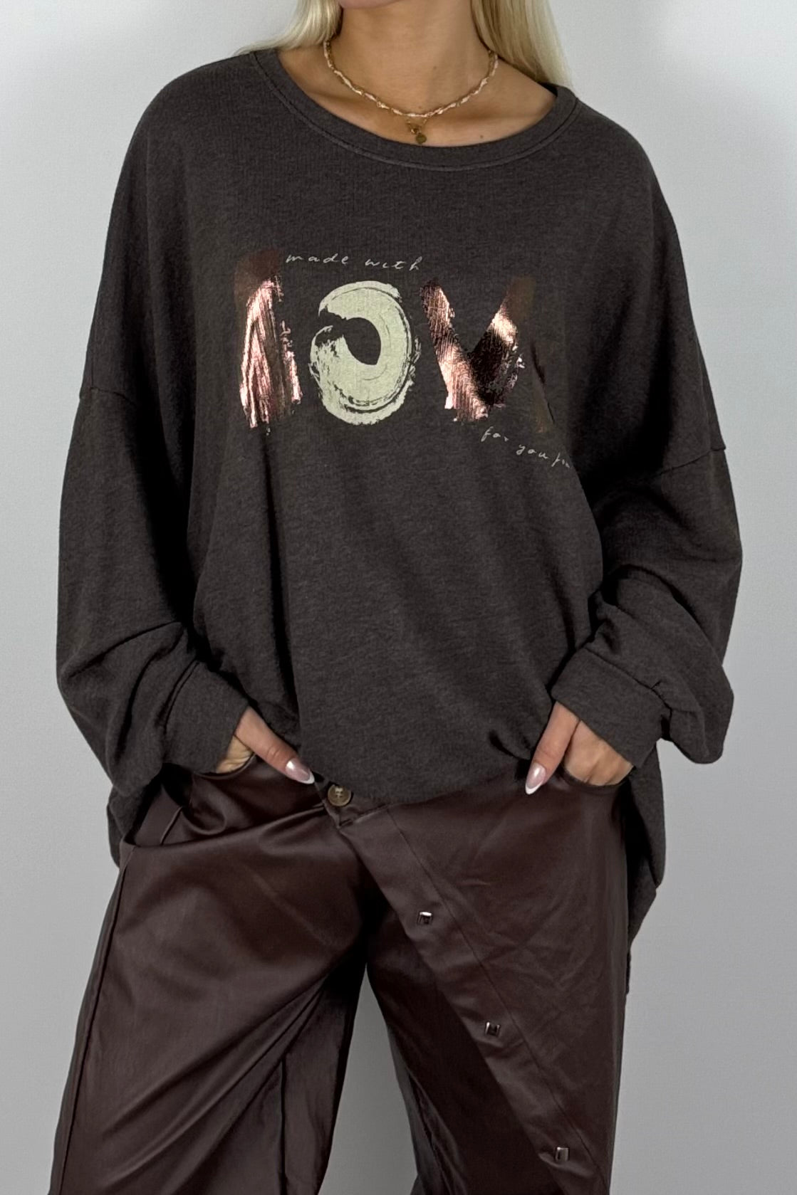 Damen Oversize Sweatshirt „LOVE“ – Schoko