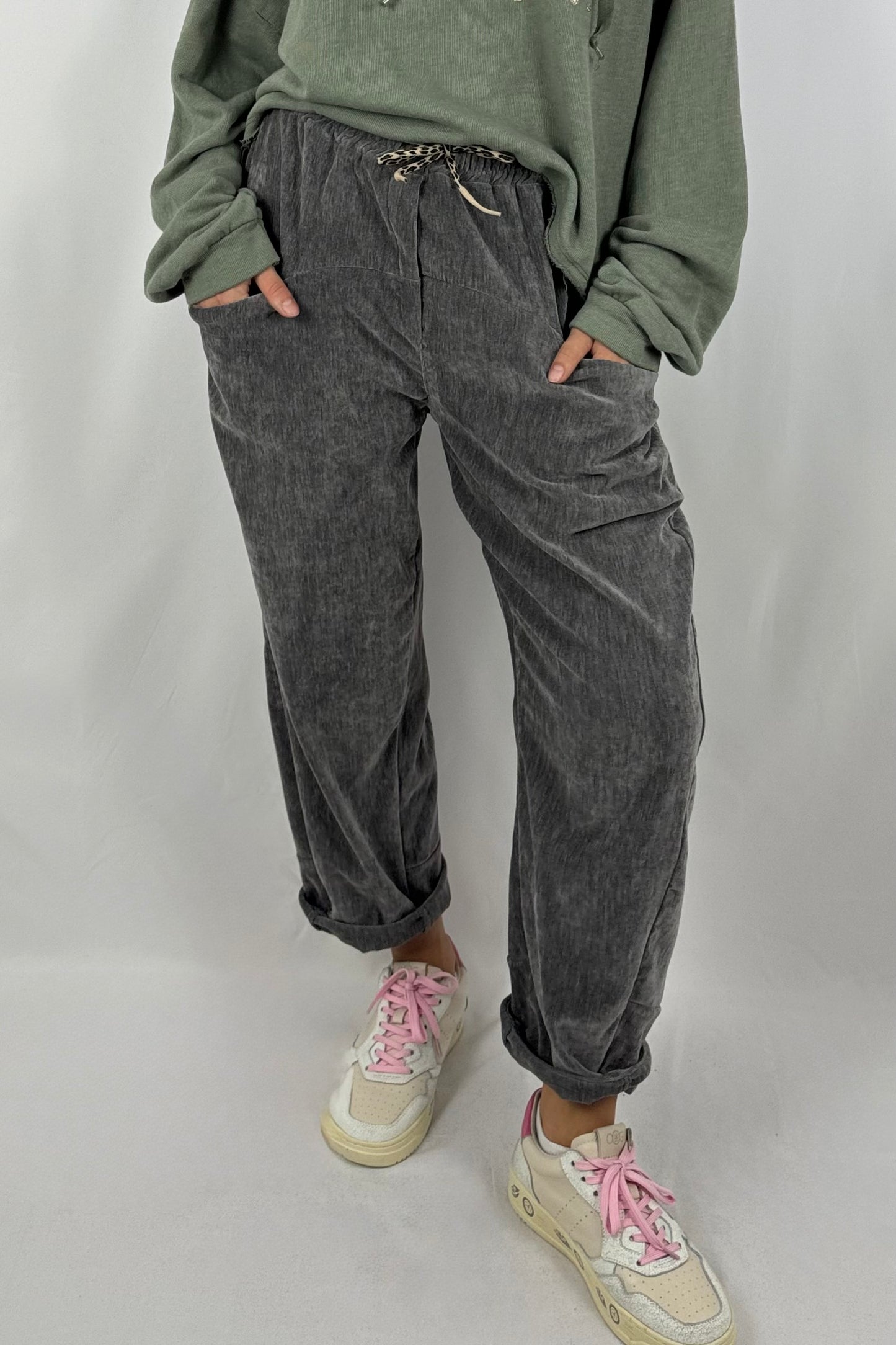 Damen Hose – Samtoptik mit Leo-Kordel-Mud