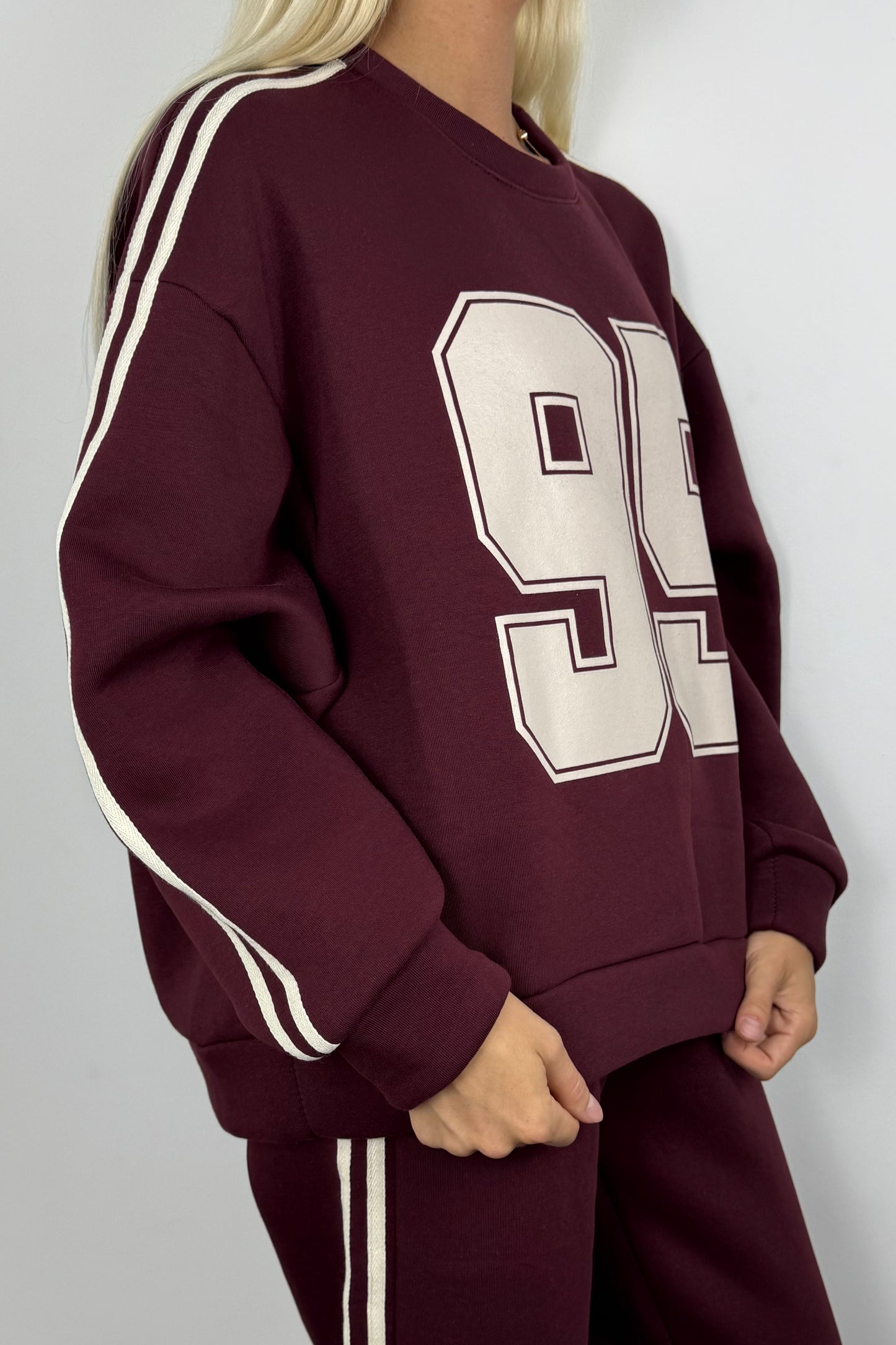 Trendiger Oversize-Sweater mit Print „95“ –Bordeux