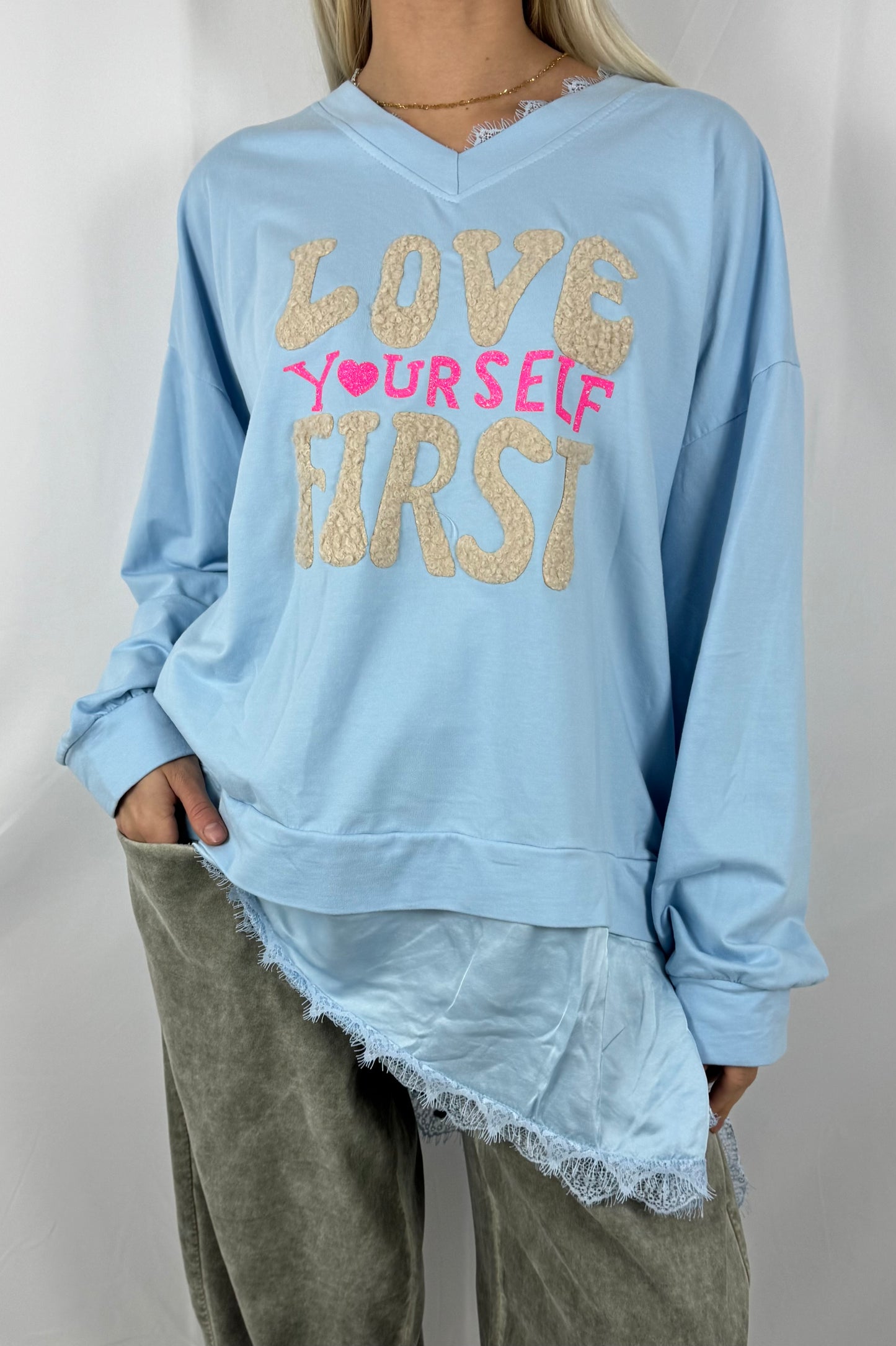 Oversize Shirt „Love Yourself First“-Hell Blau