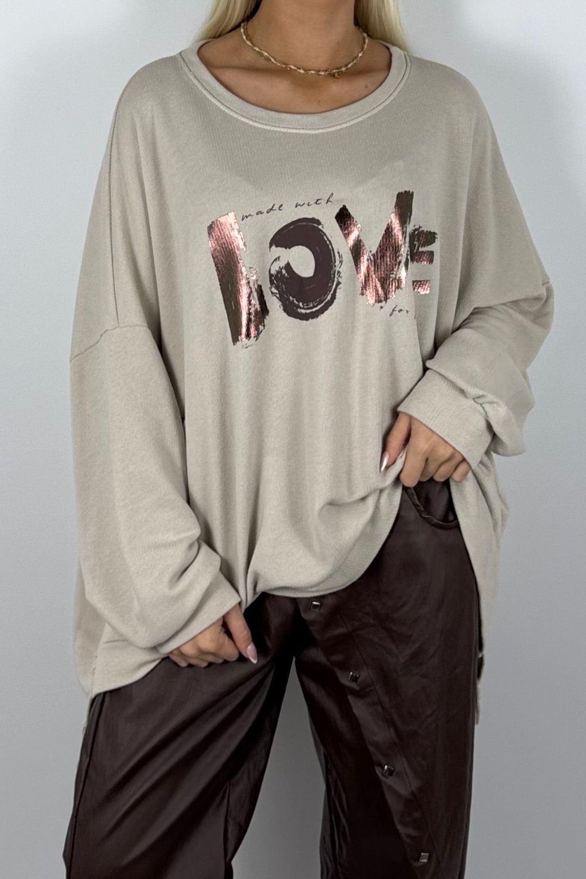 Damen Oversize Sweatshirt „LOVE“ – Beige