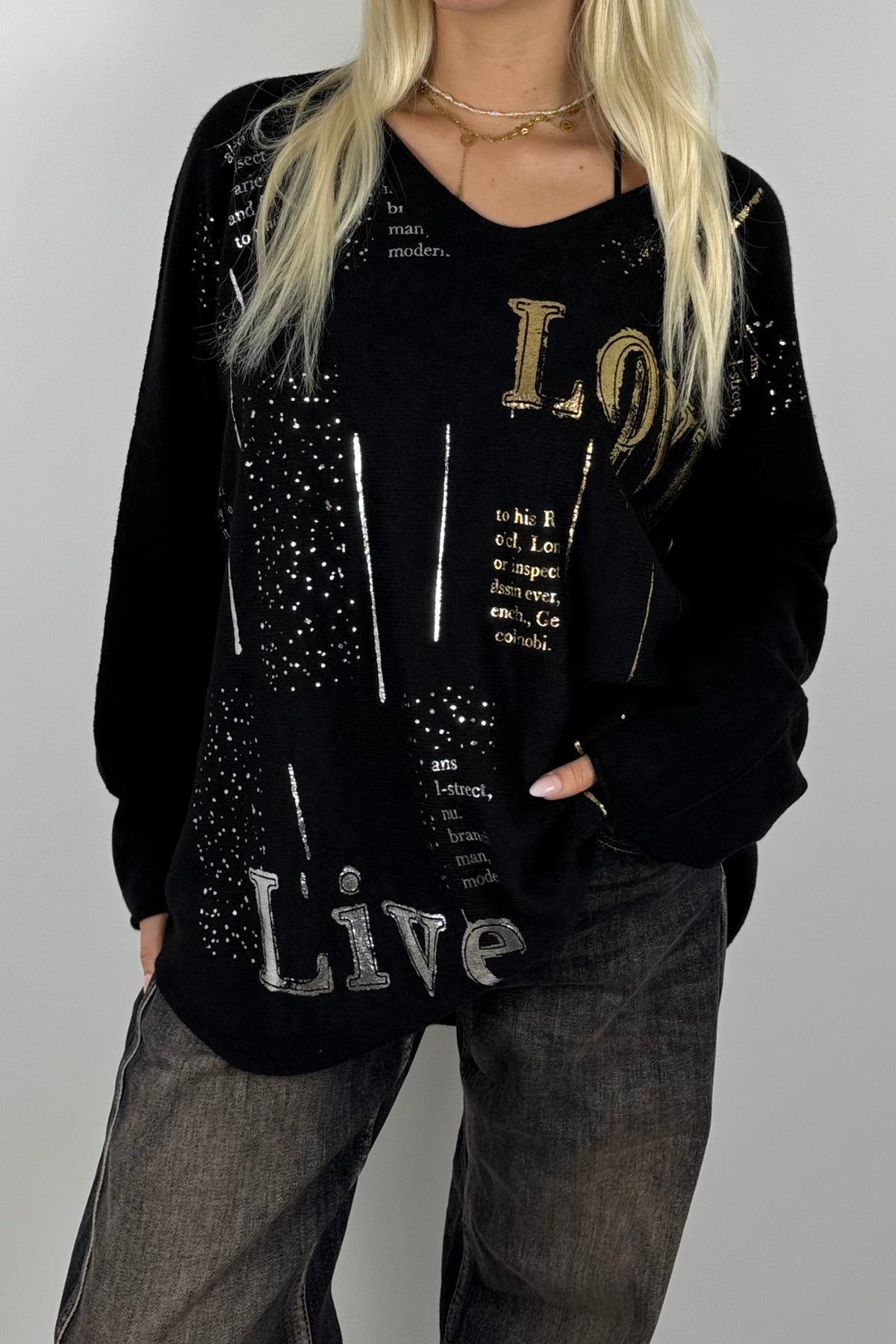 Oversize Shirt mit V-Ausschnitt & Metallic-Print-Schwarz