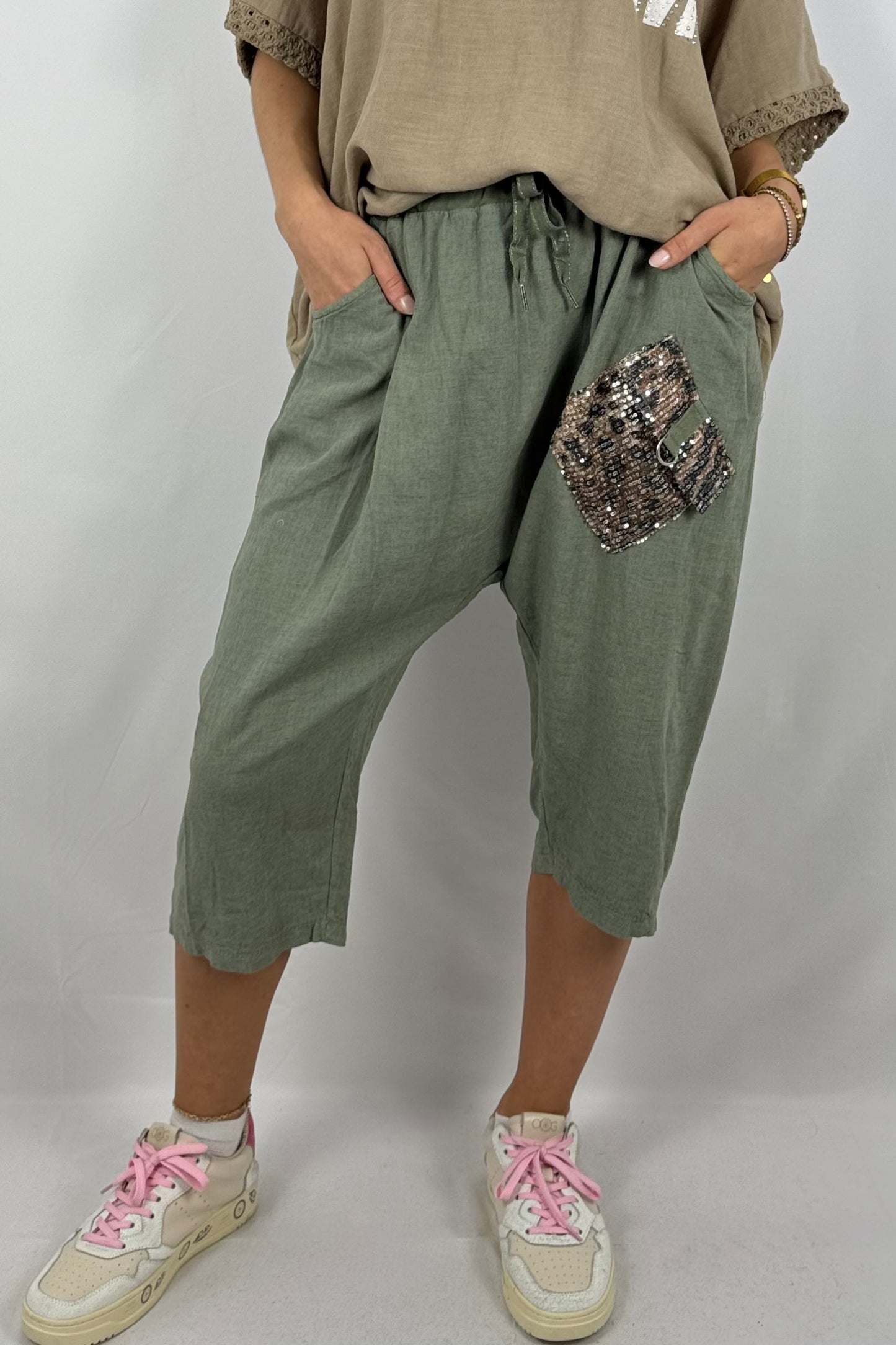 Leinen-Shorts mit Pailletten-Applikation-Khaki