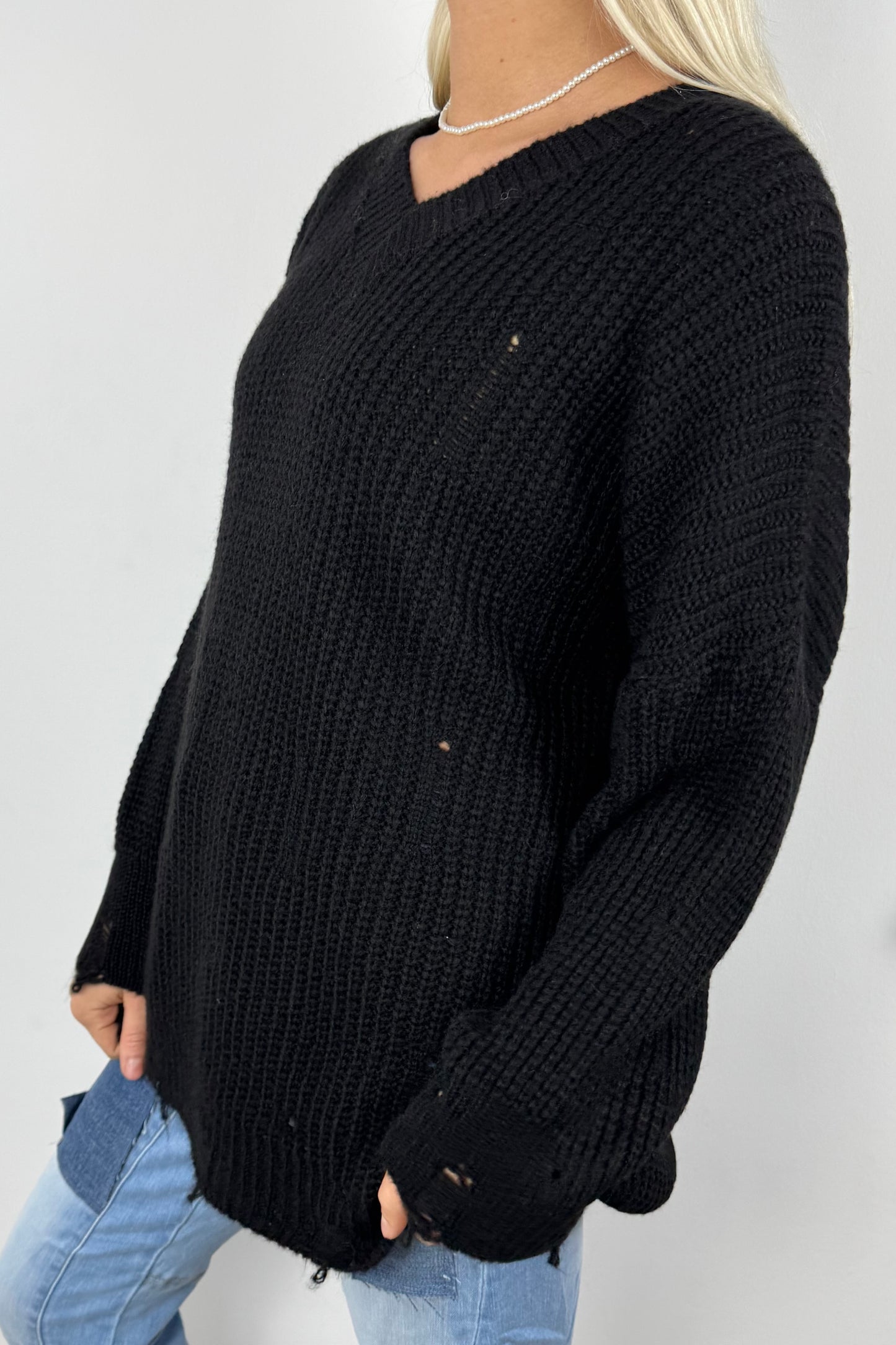 Oversize Strickpullover mit V-Ausschnitt – Schwarz