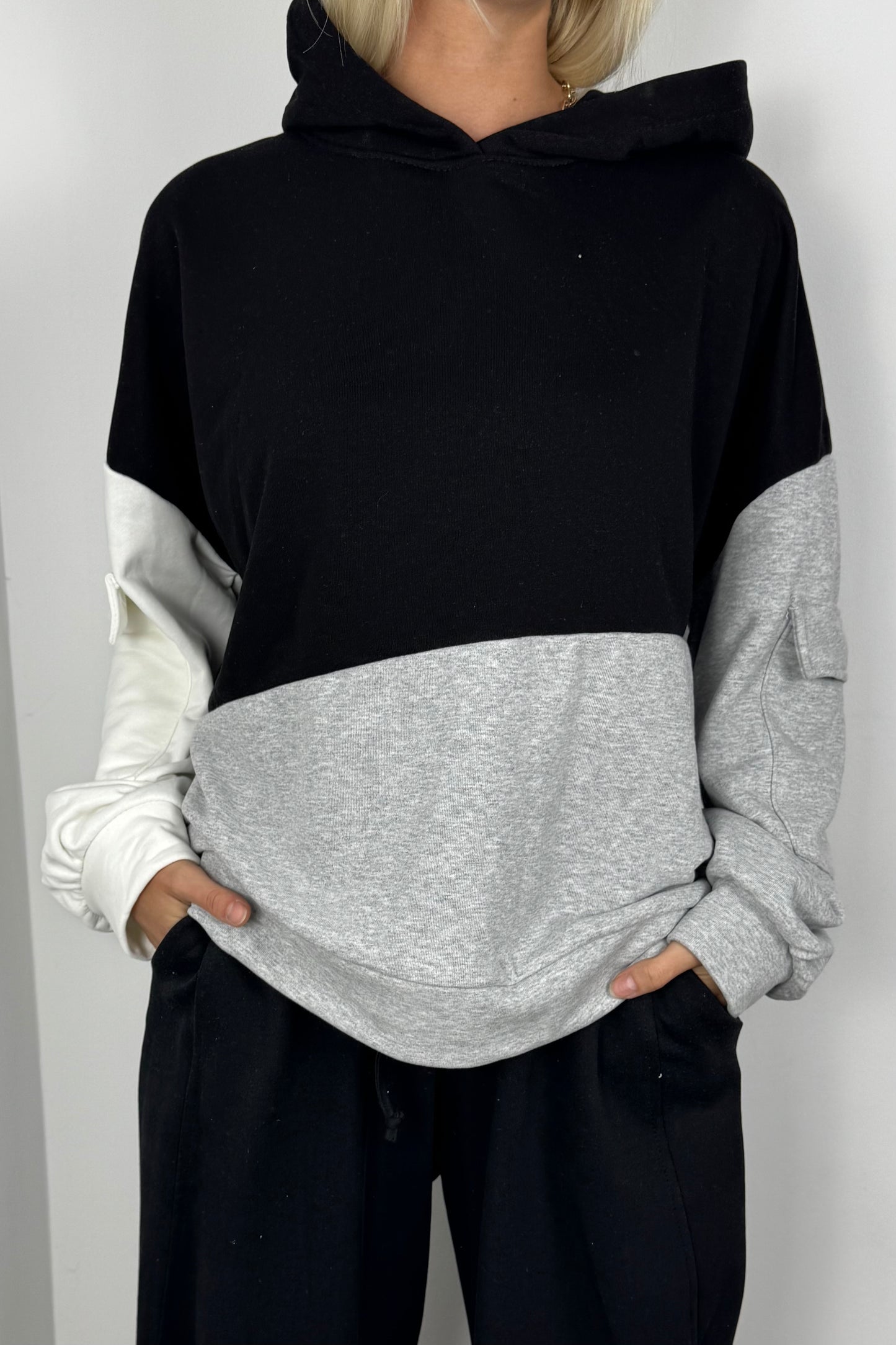 Oversize Damen Hoodie mit Farb-Block Design-Schwarz