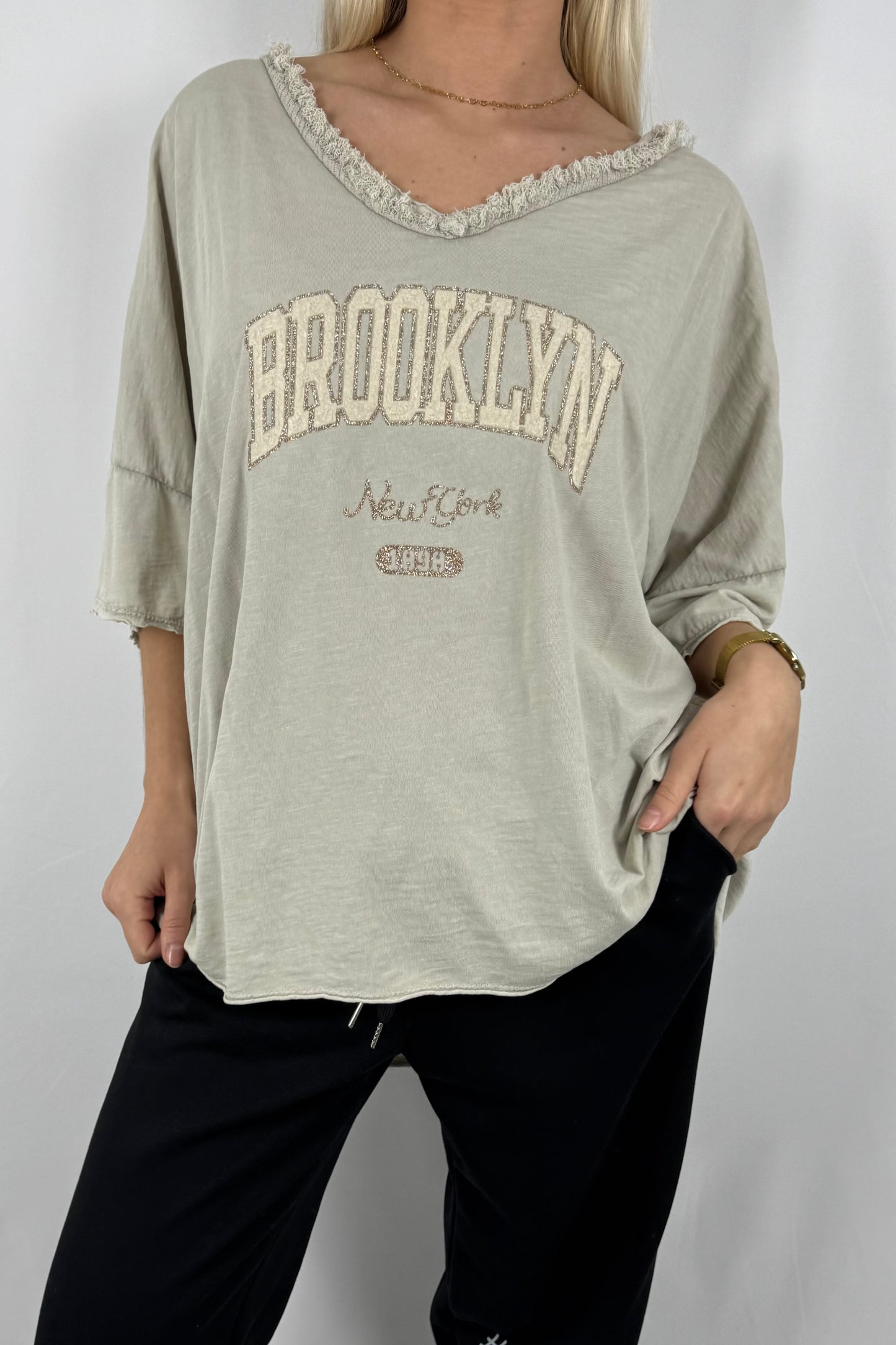 Oversize Damen Shirt mit Brooklyn New York Print-Beige